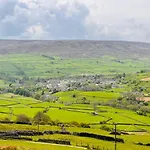 بيت للعطل The Old Barn ريث